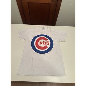 Gildan Heavy Cotton crew neck T-shirt chicago cubs Size Medium